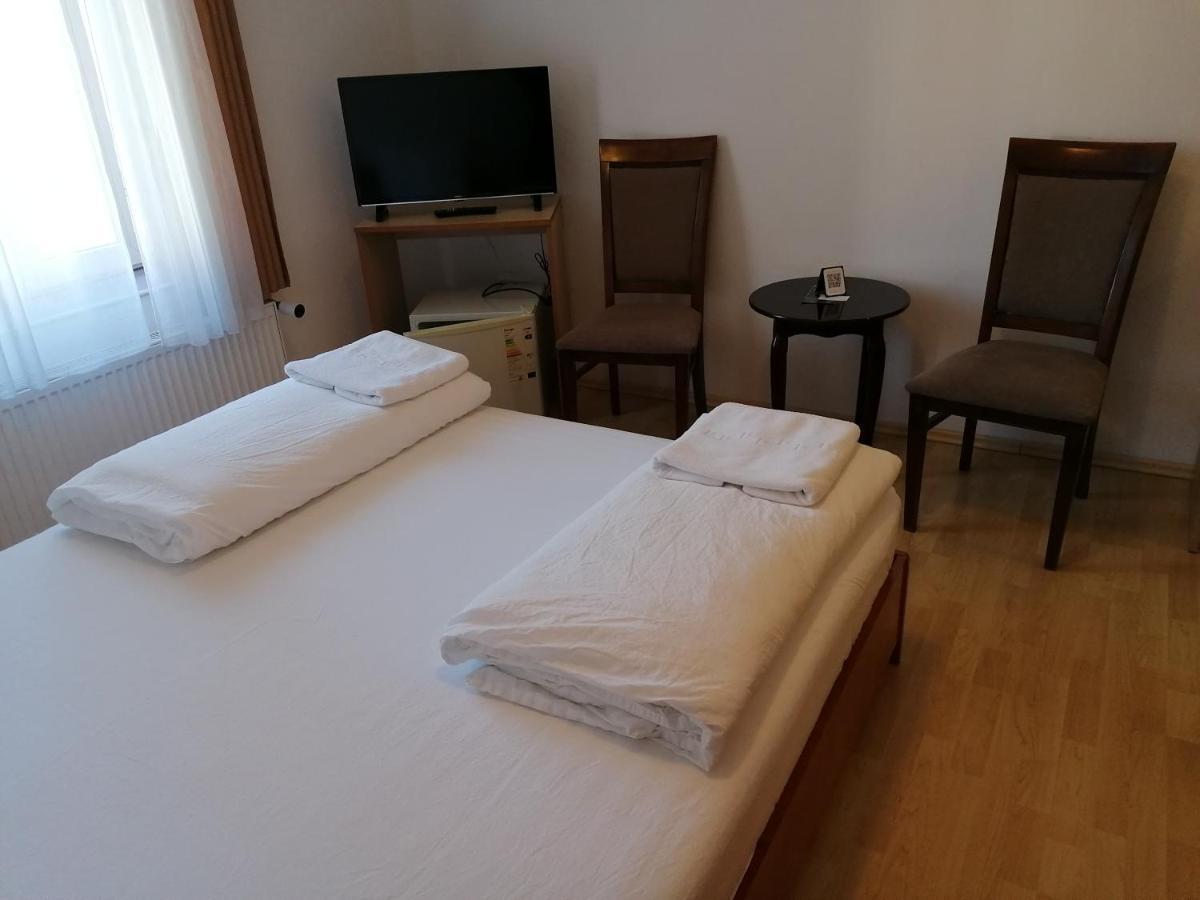 Hotel Casa La Fayette à Timişoara Extérieur photo