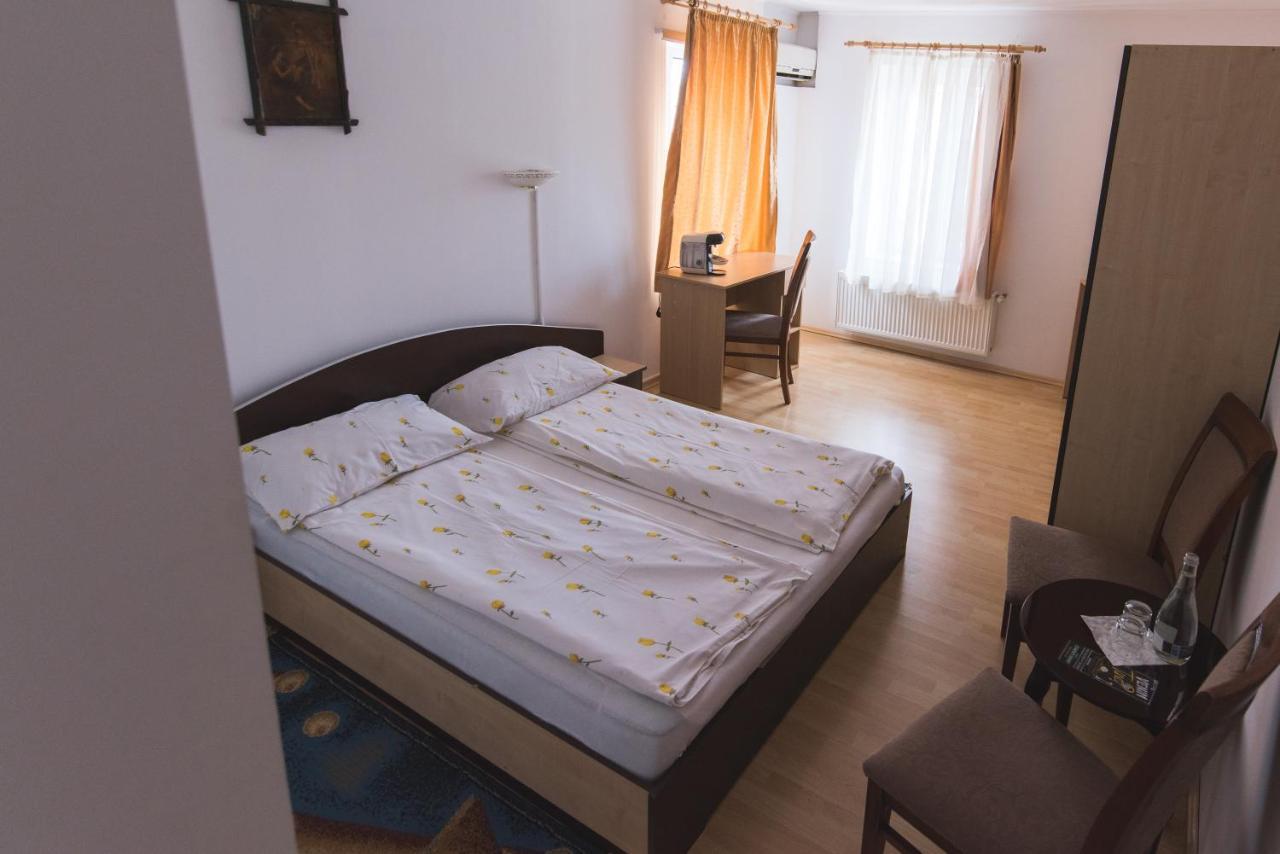 Hotel Casa La Fayette à Timişoara Extérieur photo